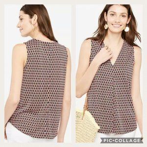 Ann Taylor M Patterned V-Neck Front Accent Tank